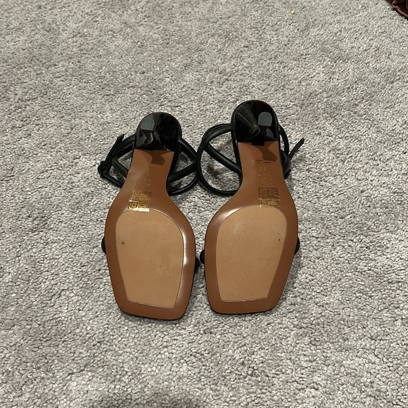 Bibi Lou Simple Strappy Kitten Heels in Black, size 36 NWOT - Picture 4 of 5